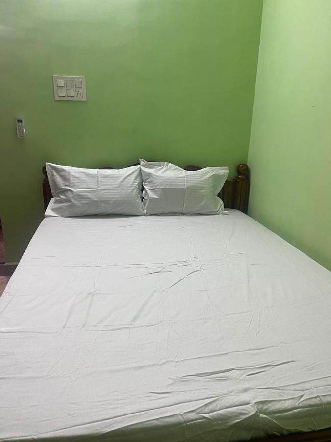 White Home Service Apartment 2Bhk Maduraj Zewnętrze zdjęcie