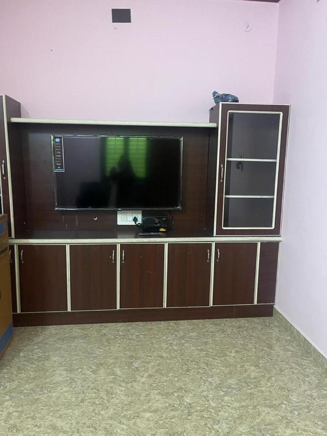 White Home Service Apartment 2Bhk Maduraj Zewnętrze zdjęcie